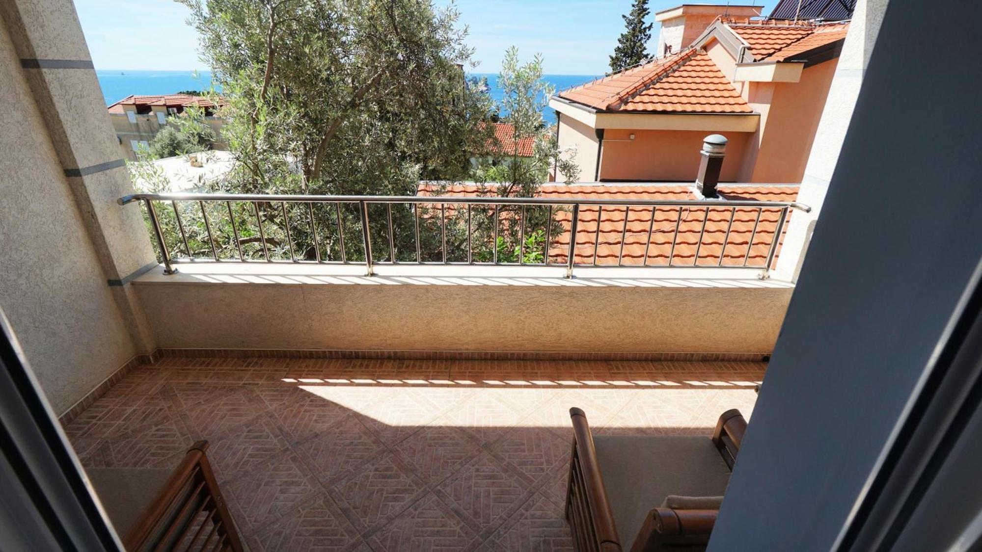 Medin Apartments Bluvista Petrovac Екстер'єр фото